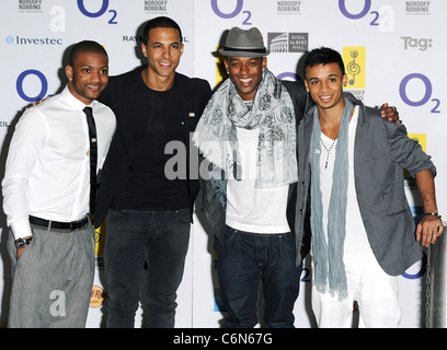 JB, Marvin, Oritse et Aston de JLS O2 Silver Clef Awards 2010 tenue à l'hôtel Hilton London Park Lane, Londres, Angleterre - Arrivées Banque D'Images