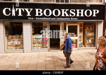 La ville nouvelle de vente magasin boutique Librairie et livres d'occasion à Norwich , Norfolk , Angleterre , Angleterre , Royaume-Uni Banque D'Images
