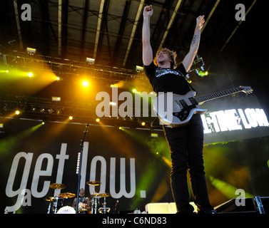 Alex Gaskarth de tous les temps faibles en live sur scène durant la tournée d'embobiner à Amphithéâtre Molson Canadian. Toronto, Banque D'Images