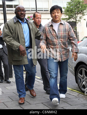 Jackie Chan en dehors de la BBC Radio One studios London, England - 15.07.10 Banque D'Images