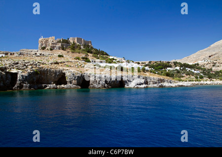 Beau paysage d'anciennes ruines du temple à Lindos Banque D'Images