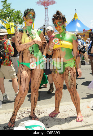 2010 Parade en atmosphère Mermaid Coney Island New York City, USA - 19.06.10 Ivan Nikolov Banque D'Images