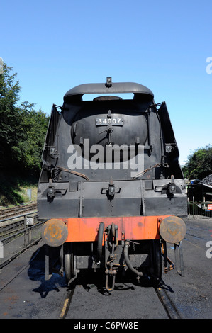 L'extrémité avant du pays de l'Ouest Aucune locomotive classe 34007 Wadebridge à Ropley sur le milieu Hants Railway, Hampshire, England, UK Banque D'Images