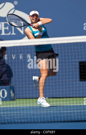 Vera Zvonareva (RUS) en compétition à l'US Open de Tennis 2011. Banque D'Images