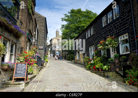 Street dans la ville pittoresque de Keighley, West Yorkshire Banque D'Images