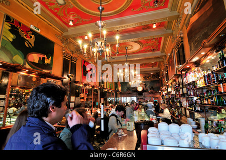 Portugal, Lisbonne : Vue intérieure de l'un café Brasileira Banque D'Images