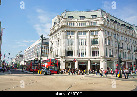 Oxford Circus, du West End, City of Westminster, London, Greater London, Angleterre, Royaume-Uni Banque D'Images