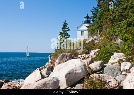 Bass Harbor Head Lighthouse sur Mount Desert Island, dans le Maine. Banque D'Images