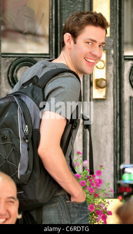 John Krasinski sur l'ensemble de nouveau film 'quelque chose' emprunté. La ville de New York, USA - 02.06.10 Banque D'Images