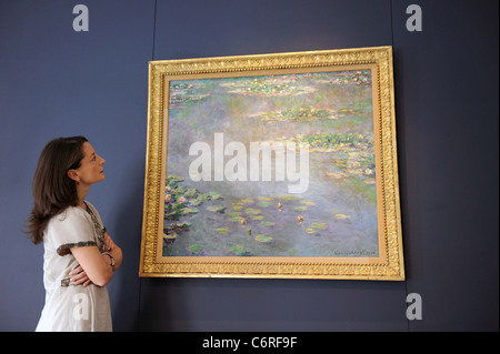 Bassin aux nymphéas de Claude Monet - 1906, évalués à 40 millions de livres d'Art Moderne et impressionniste Vente du soir le 23 juin 2010 - Communiqué Banque D'Images