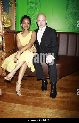 Anika Noni Rose et Michael Cerveris participant à la 2010 Village Voice prix OBIE, honorant le meilleur de Broadway, tenue à Banque D'Images