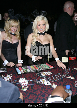 Holly Madison et Bunny Playboy Concessionnaires Club au Palms Casino Resort célèbre 50 années de le Playboy lapin Playboy Club et Banque D'Images