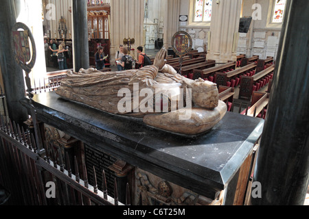 Le tombeau d'albâtre de James Montague (épeautre Montagu sur inscription), un évêque anglais, à l'intérieur de l'abbaye de Bath, Bath, Avon, Royaume-Uni. Banque D'Images