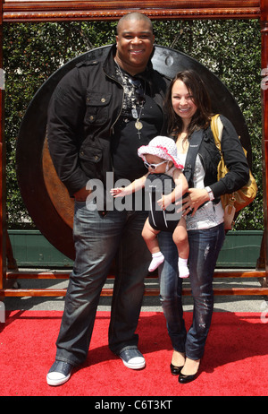 Michael Lynche alias 'Big Mike' et sa femme Christa Lynche l 'histoire naturelle' Cartoon Network World Premiere - Arrivées Los Banque D'Images