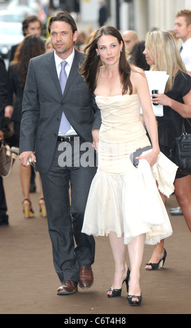 Dougray Scott et épouse Claire Forlani Louis Vuitton dévoile la nouvelle Bond Street Maison - Départ Londres, Angleterre - 25.05.10 Banque D'Images