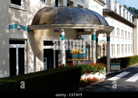 Bagnoles de l'Orne, station thermale : Les Thermes (Orne, Normandie, France). Banque D'Images