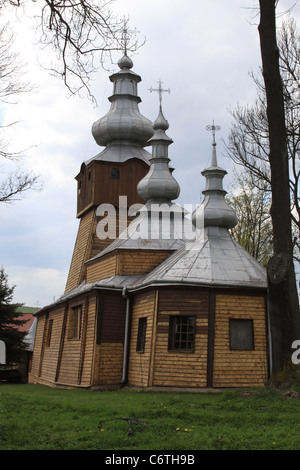 Église en bois Tylicz Pologne Banque D'Images