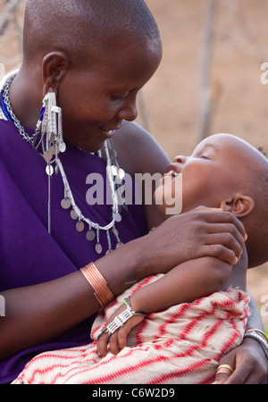 Mère et Enfant masaï Banque D'Images