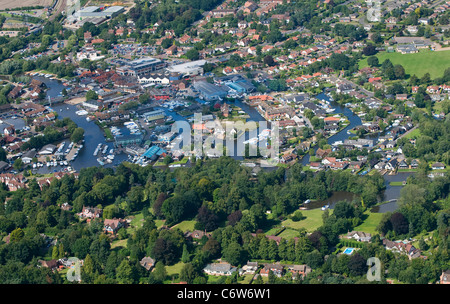 vue aérienne du wroxham et du hoveton, norfolk, angleterre Banque D'Images