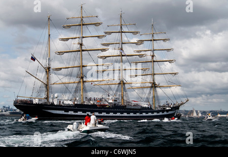 Kruzenstern : quatre mâts barque et Tall Ship (Russe), retourne au port de Brest, festival maritime (Bretagne, France). Banque D'Images