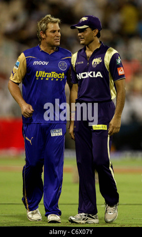 Kolkata Knight Riders Capitaine Sourav Ganguly et Rajasthan Royals Capitaine Shane Warne Les Kolkata Knight Riders vs Rajasthan Banque D'Images