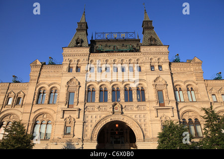 Bâtiment de la gomme sur la place Rouge dans le centre-ville de Moscou Banque D'Images