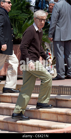 Woody Allen 2010 Cannes International Film Festival - Jour 3 - "Vous rencontrerez un Tall Dark Stranger' Arrivées - Cannes, France - Banque D'Images