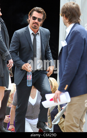 Josh Brolin 2010 Cannes International Film Festival - Jour 3 - "Vous rencontrerez un Tall Dark Stranger' Arrivées - Cannes, France - Banque D'Images