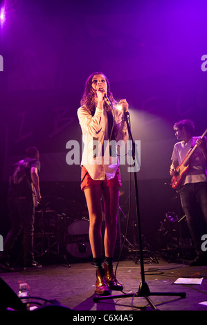 Coco Sumner (Sting), la fille de jouer avec son groupe "I Blame Coco" à Brixton Academy de Londres. Ils ont été le support act Banque D'Images