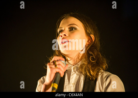 Coco Sumner (Sting), la fille de jouer avec son groupe "I Blame Coco" à Brixton Academy de Londres. Ils ont été le support act Banque D'Images