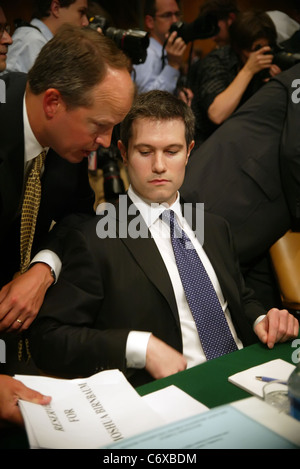 Joshua Birnbaum, ancien directeur général de groupe de produits structurés avec trading Goldman Sachs Group Inc. au cours d'un Sénat Banque D'Images