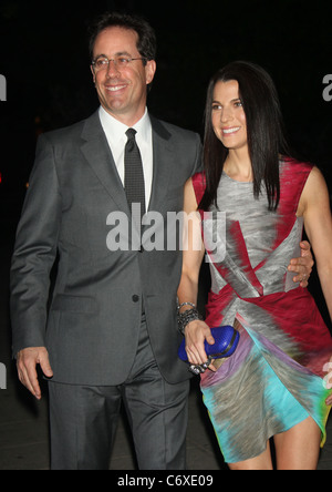 Jerry Seinfeld et épouse Jessica Seinfeld au Vanity Fair partie avant la 2010 Tribeca Film Festival at the New York State Banque D'Images