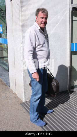 Jeremy Clarkson à l'extérieur de l'ITV studios London, England - 21.04.10 Banque D'Images