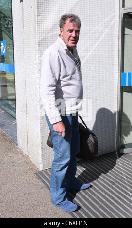 Jeremy Clarkson à l'extérieur de l'ITV studios London, England - 21.04.10 Banque D'Images