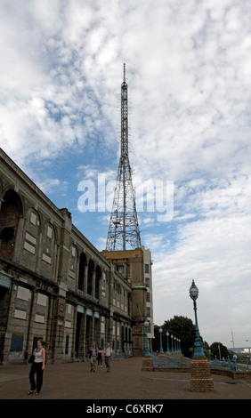 Mât de transmission sur l'Alexandra Palace London UK Banque D'Images