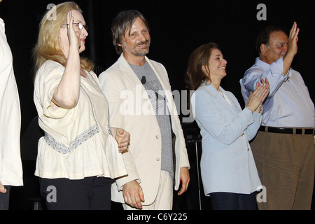 Meryl Streep, Viggo Mortensen, Debra Winger et Paul Sorvino à la photo appel à la vérité au pouvoir au-delà de la voix : Banque D'Images