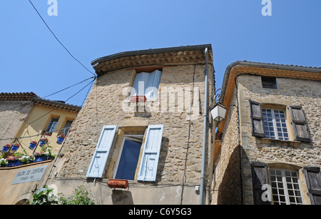 Vieux tenement houses à Lourmarin, Vaucluse en Provence, France Banque D'Images