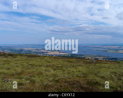 dh FYRISH HILL ROSS CROMARTY vue sur les hautes terres de Cromarty firth et Invergordon Banque D'Images