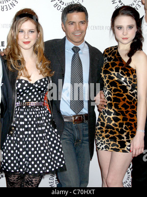 Magda Apanowicz, Essar Steel Algoma Inc. Alessandra Torresani, Morales, assiste à la projection de la SyFy Caprica au Paley Center for Media Nouveau Banque D'Images