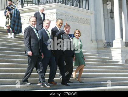 Ministre irlandais des affaires étrangères Michael Martin, U.S. Rep. Richard Neal (D-MA), le président américain, Barack Obama, Premier ministre irlandais Brian Cowen Banque D'Images