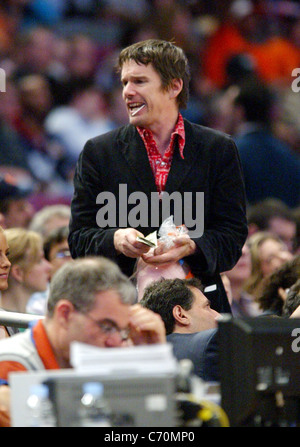 Hawk Eathan célébrités à New York Knicks v Boston Celtics au Madison Square Garden de New York, USA - 06.04.10 : HRC Banque D'Images