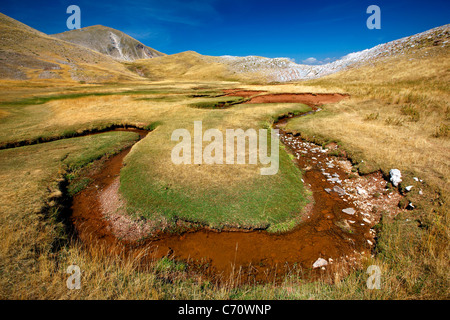 Verliga, les sources d'Acheloos (aussi connu comme 'Aspropotamos'), région de montagnes Pindos, Trikala, Thessalie, Grèce Banque D'Images