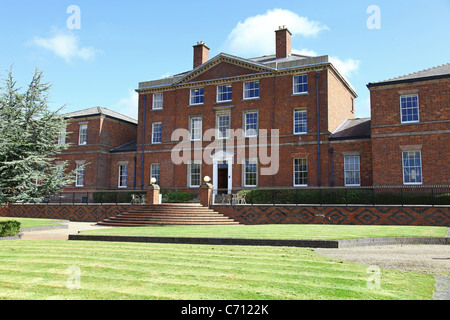 Avant de l'Etruria Hall en Étrurie, Stoke-on-Trent, Staffordshire, Angleterre, Royaume-Uni, était la maison du potier Josiah Wedgwood. Banque D'Images