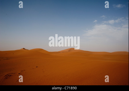 Les dunes de sable du Sahara de l'Erg Chigaga, dans le sud du Maroc. Banque D'Images