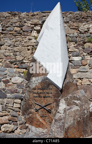 Monument à Salgueiro Maia, un capitaine révolutionnaire du 25 avril 1974, révolution au Portugal. Castelo de Vide, Portugal. Banque D'Images
