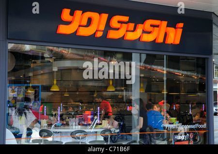 Yo ! Restaurant japonais Sushi, Cambridge, England, UK Banque D'Images