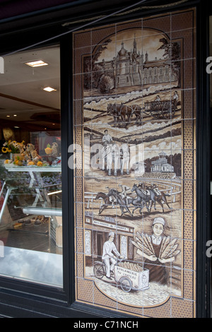 Boulangerie La boulangerie du Chateau ; ; Chantilly, Paris, France Banque D'Images