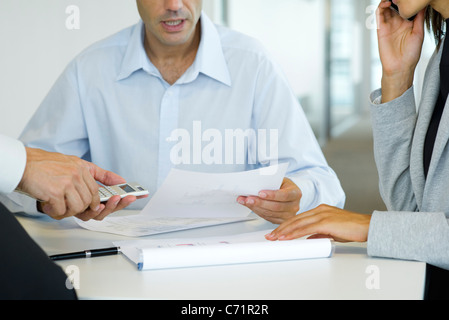 La direction de l'examen du document Banque D'Images