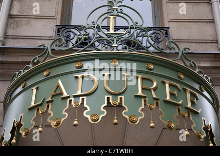 Laduree Café et restaurant sur les Champs-Élysées, Paris, France Banque D'Images