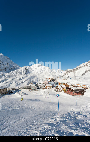 PISTE DE SKI, ST. CHRISTOPH AM ARLBERG, PRÈS DE ST. ANTON, Tyrol, Autriche Banque D'Images